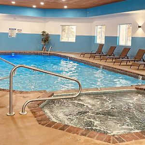 Super 8 By Wyndham Escanaba